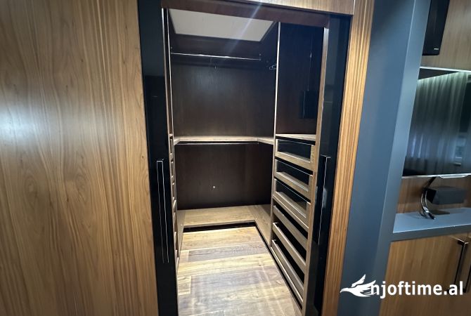 Shtepi me qera Apartament ne Tirane, 2+1, Mobilimi E mobiluar, Pagesa 1,500  Euro.
