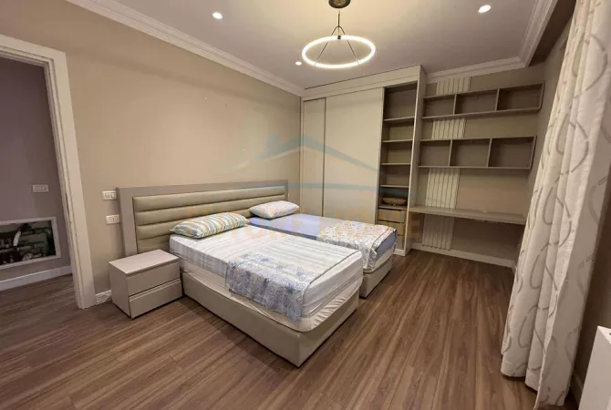 Shtepi me qera 3+1 ne Tirane - 1,100 Euro