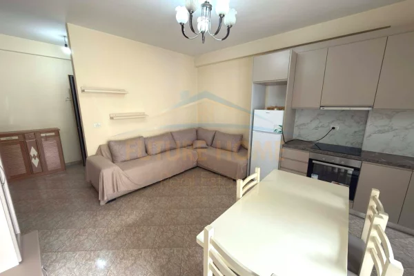 Shtepi me qera Apartament ne Tirane, 2+1, Mobilimi E mobiluar, Pagesa 501  Euro.