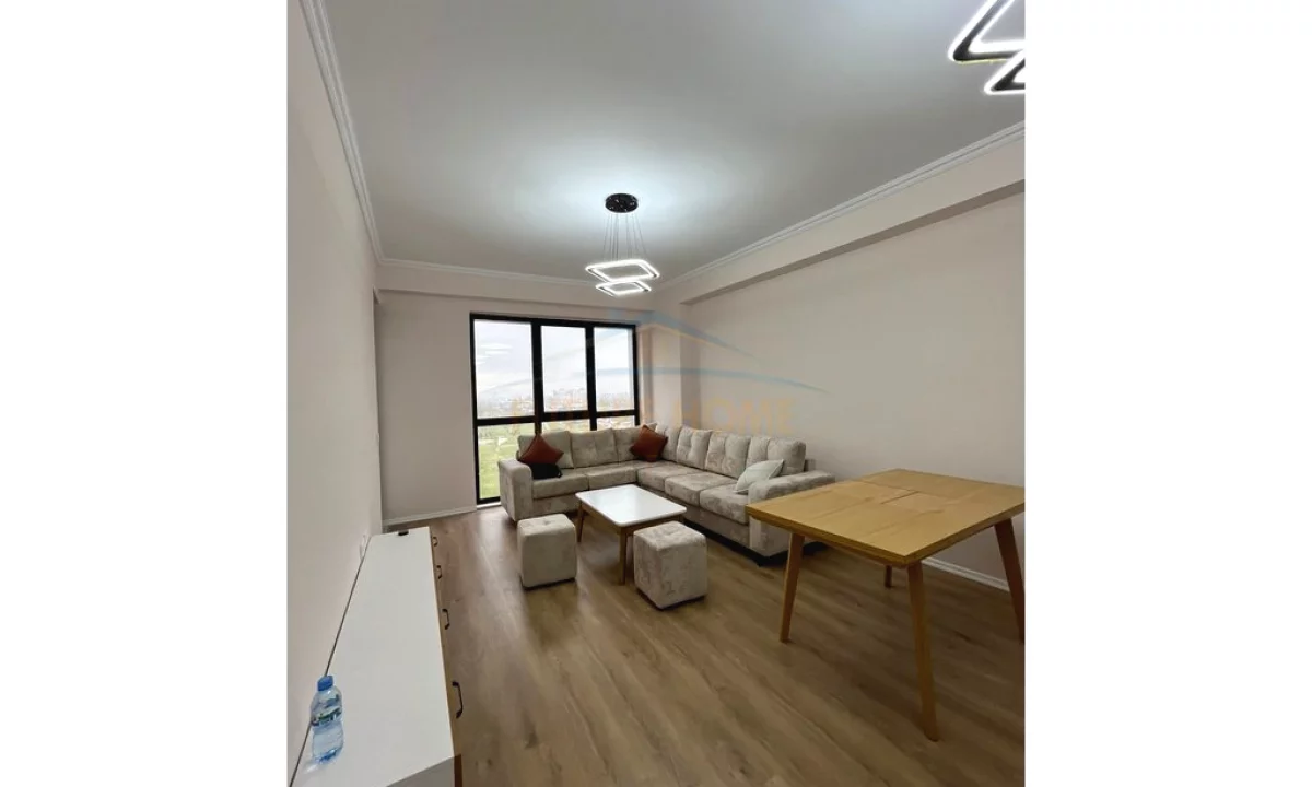 Shtepi me qera Apartament ne Tirane, 2+1, Mobilimi E mobiluar, Pagesa 650  Euro.