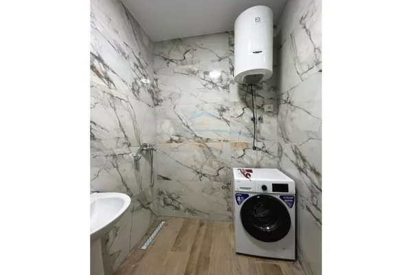 Shtepi me qera Apartament ne Tirane, 2+1, Mobilimi E mobiluar, Pagesa 650  Euro.