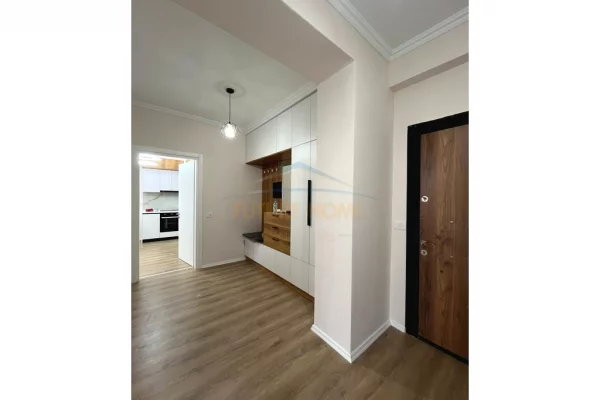 Shtepi me qera Apartament ne Tirane, 2+1, Mobilimi E mobiluar, Pagesa 650  Euro.