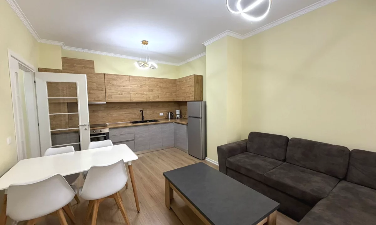 Shtepi me qera Apartament ne Tirane, 2+1, Mobilimi E mobiluar, Pagesa 57,000  Leke.