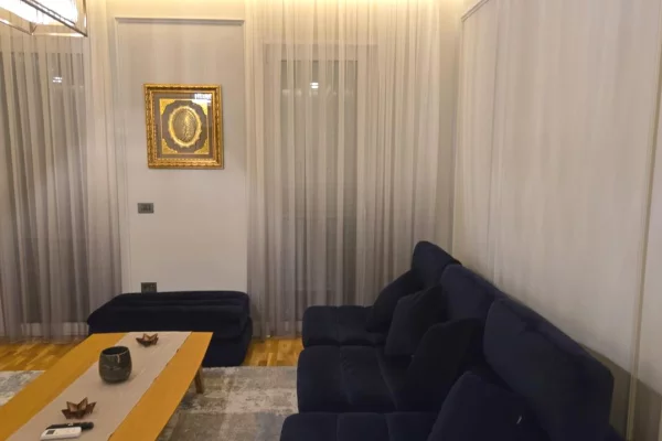 Shtepi me qera 2+1 ne Tirane - 2,000 Euro