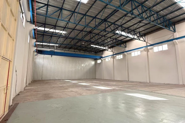 Business Property for Rent 4+1 in Tirana - 4,500 Euro