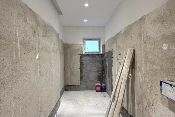 Shtepi ne shitje Apartament ne Tirane, 2+1, Mobilimi Bosh, pa mobiluar, Pagesa 235,000  Euro.