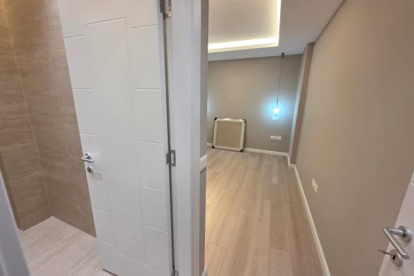 Shtepi ne shitje Apartament ne Tirane, 2+1, Mobilimi E mobiluar, Pagesa 320,000  Euro.