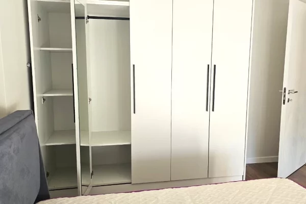 Shtepi me qera Apartament ne Tirane, 1+1, Mobilimi E mobiluar, Pagesa 800  Euro.