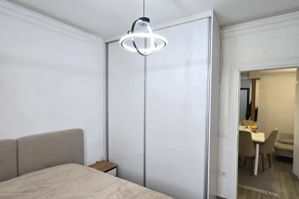 Appartamento in vendita a Tirana 1+1, Arredato