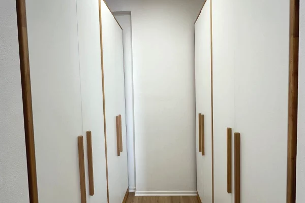 Appartamento in vendita a Tirana 3+1, Arredato