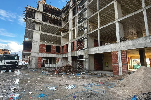 Appartamento in vendita a Tirana 1+1, Vuoto