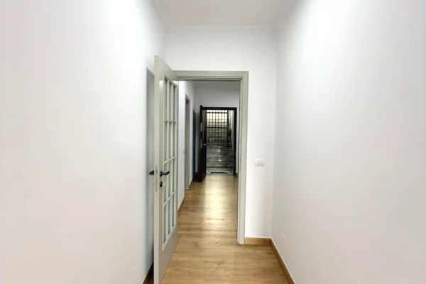 Appartamento in affitto a Tirana 2+1, SemiArredato