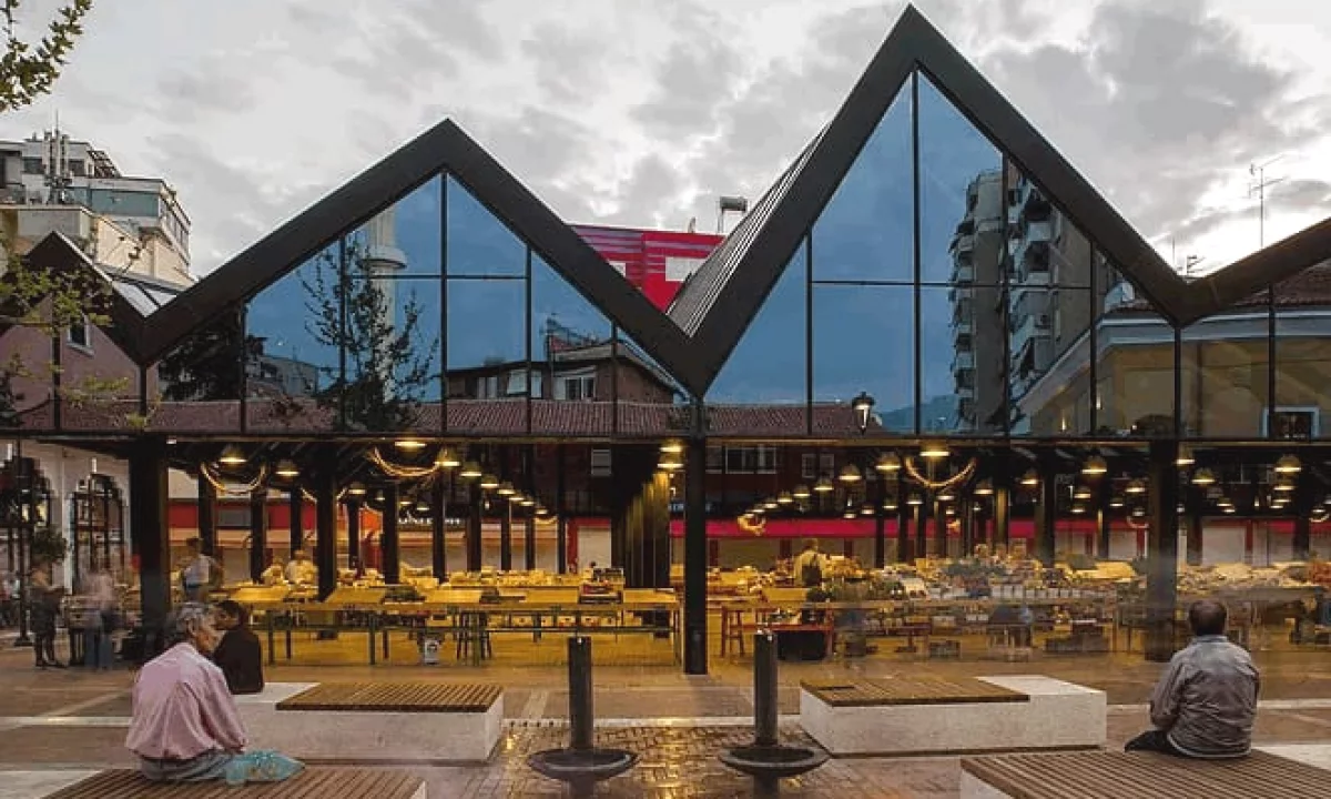 🏢 Jepet me Qira Zyre 1+1 – Pazari i Ri