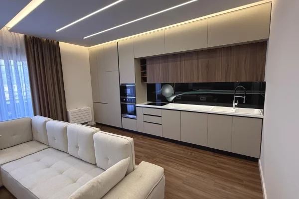 Appartamento in affitto a Tirana 2+1, Arredato