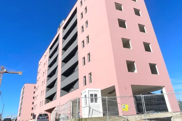 Appartamento in vendita a Tirana 2+1, Vuoto