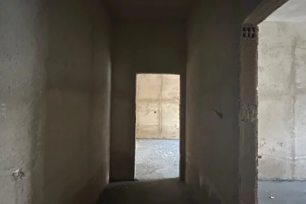 Appartamento in vendita a Tirana 2+1, Vuoto