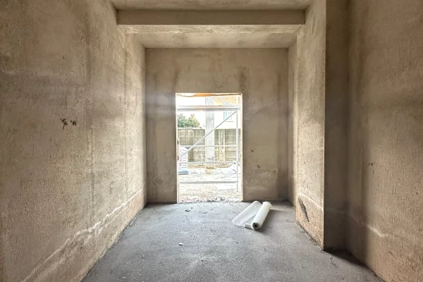 Appartamento in vendita a Tirana 2+1, Vuoto