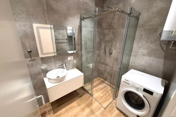 Appartamento in affitto a Tirana 2+1, Arredato