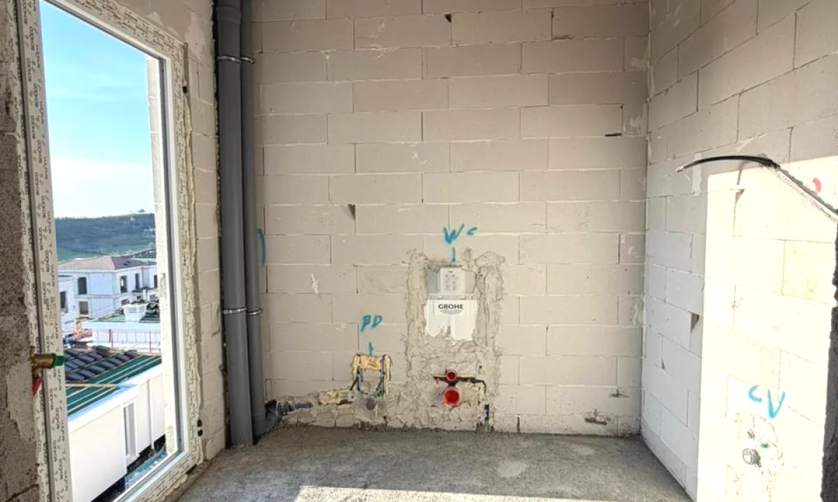 Villa di lusso in vendita a Tirana 3+1, Vuoto