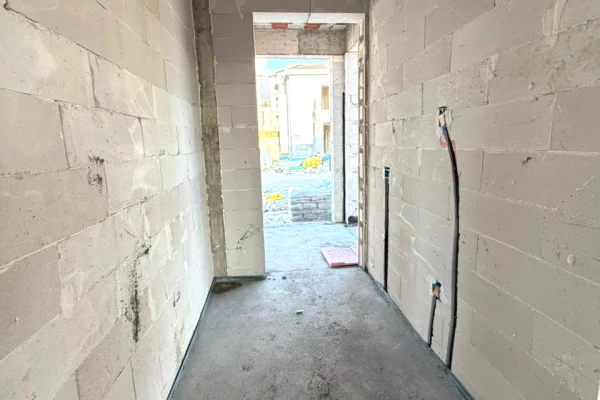 Villa di lusso in vendita a Tirana 3+1, Vuoto