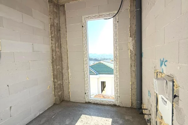 Villa di lusso in vendita a Tirana 3+1, Vuoto