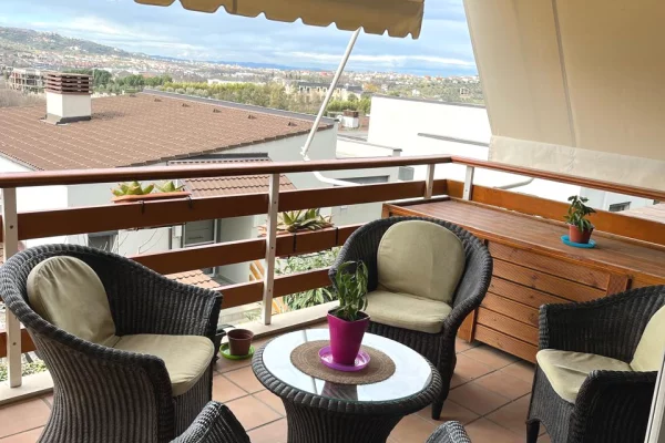 Appartamento in affitto a Tirana 2+1, Arredato