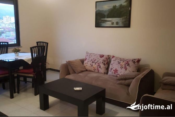Shtepi ne shitje 2+1 ne Tirane - 90,000 Euro