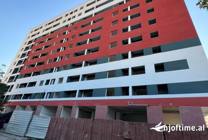 Ambient biznesi ne shitje 1+1 ne Tirane - 176,000 Euro