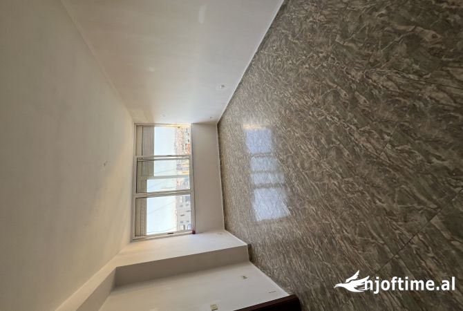 Shtepi ne shitje 2+1 ne Tirane - 120,000 Euro