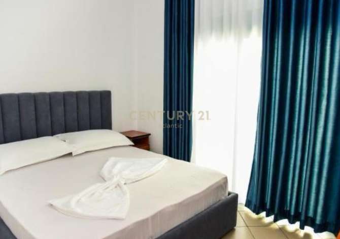 Ambient biznesi me qera 7+1 ne Durres - 14,000 Euro