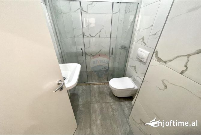 Shtepi ne shitje Apartament ne Tirane, 1+1, Mobilimi E mobiluar, Pagesa 105,000  Euro.