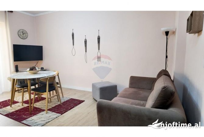 Shtepi me qera 2+1 ne Tirane - 750 Euro