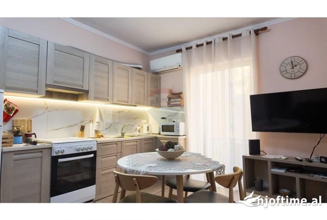 Shtepi me qera 2+1 ne Tirane - 750 Euro