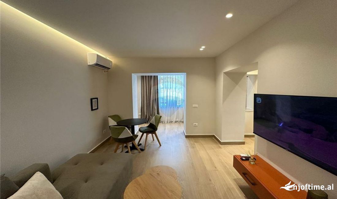 Shtepi me qera Apartament ne Tirane, 1+1, Mobilimi E mobiluar, Pagesa 550  Euro.