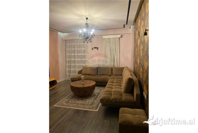 Shtepi me qera 2+1 ne Tirane - 700 Euro