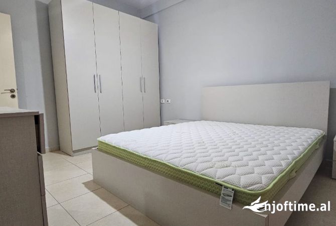 Shtepi me qera 1+1 ne Tirane - 450 Euro
