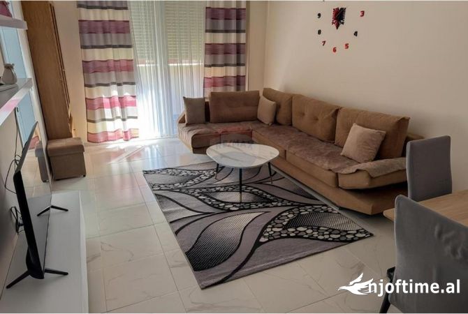 Shtepi me qera 1+1 ne Tirane - 450 Euro
