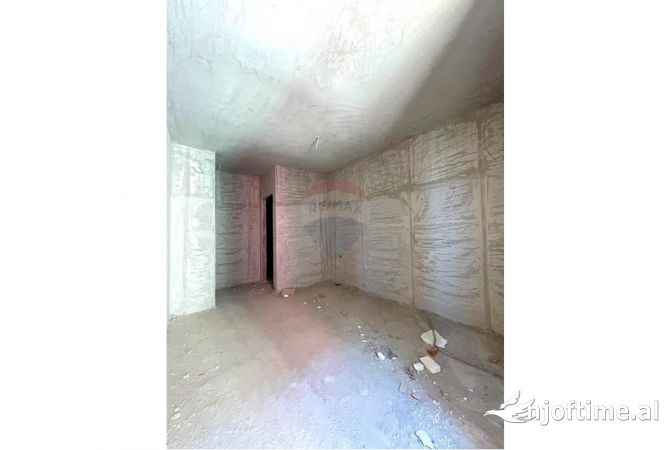 Shtepi ne shitje 2+1 ne Tirane - 135,000 Euro