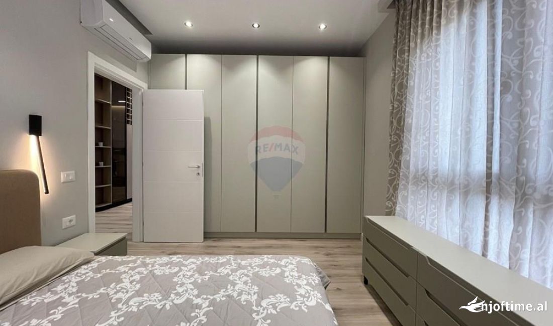 Shtepi me qera Apartament ne Tirane, 2+1, Mobilimi E mobiluar, Pagesa 900  Euro.