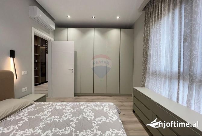 Shtepi me qera 2+1 ne Tirane - 900 Euro
