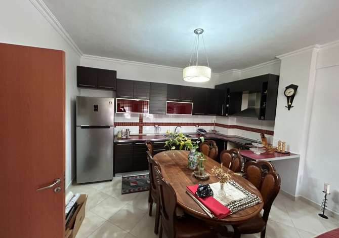 Shtepi me qera 2+1 ne Tirane - 400 Euro