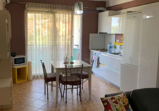 Shtepi me qera 1+1 ne Tirane - 30,000 Leke
