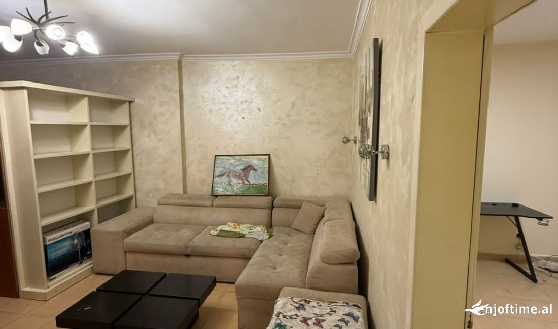 Shtepi me qera Apartament ne Tirane, 2+1, Mobilimi E mobiluar, Pagesa 60,000  Leke.