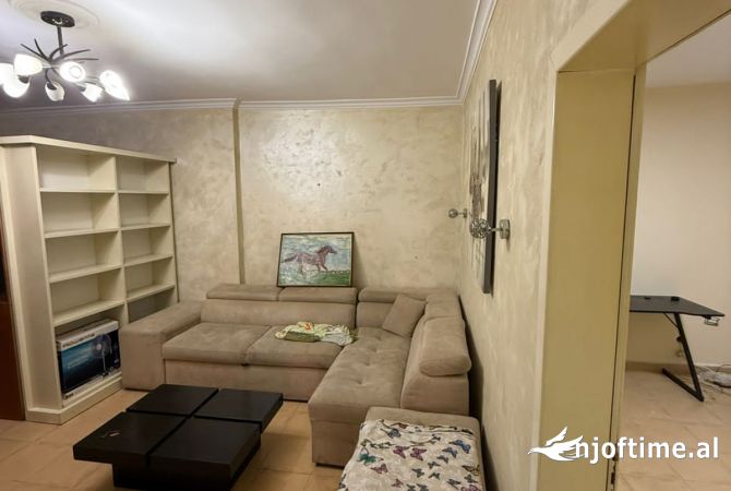 Shtepi me qera 2+1 ne Tirane - 60,000 Leke