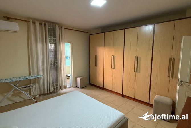 Shtepi me qera Apartament ne Tirane, 2+1, Mobilimi E mobiluar, Pagesa 60,000  Leke.