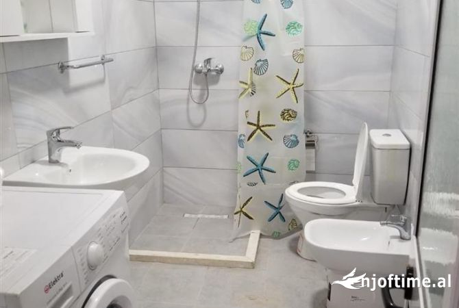 Shtepi me qera Apartament ne Tirane, 1+1, Mobilimi E mobiluar, Pagesa 400  Euro.