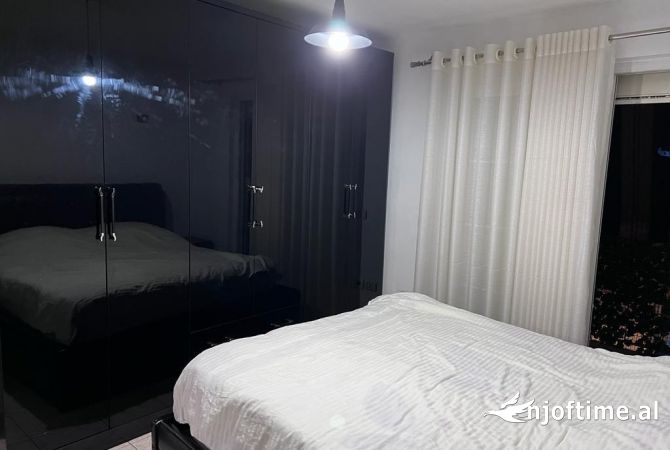 Shtepi me qera Apartament ne Tirane, 1+1, Mobilimi E mobiluar, Pagesa 450  Euro.