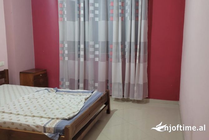 Shtepi me qera Apartament ne Tirane, 1+1, Mobilimi E mobiluar, Pagesa 400  Euro.