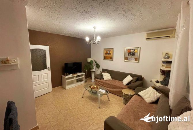 Shtepi me qera 1+1 ne Tirane - 40,000 Leke