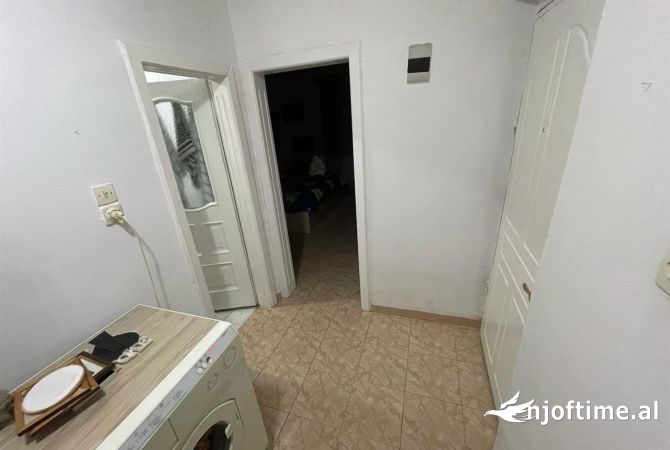 Shtepi me qera Apartament ne Tirane, 1+1, Mobilimi E mobiluar, Pagesa 40,000  Leke.